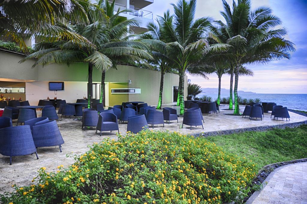 Hotel Makana Resort Tonsupa Zewnętrze zdjęcie