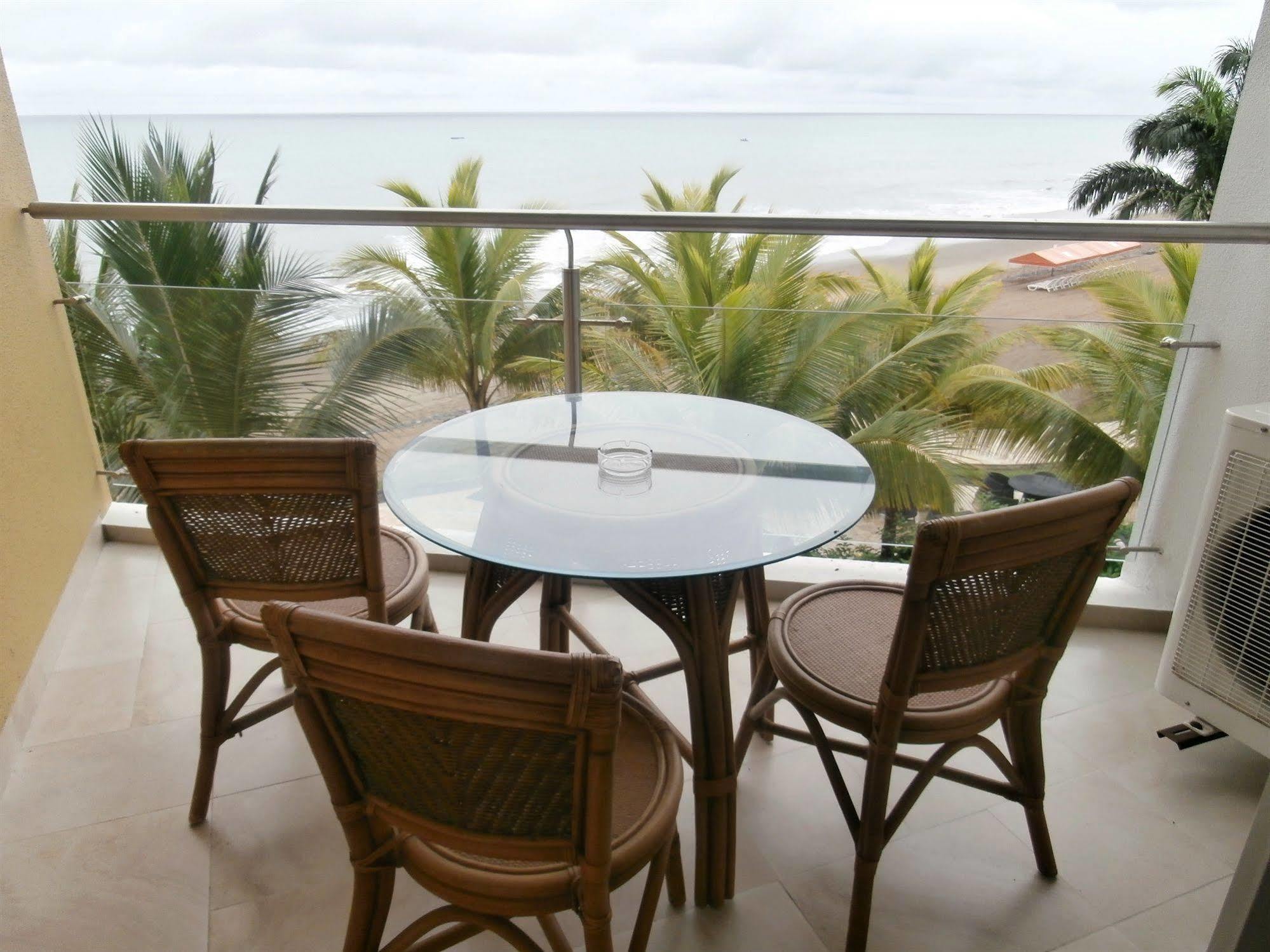Hotel Makana Resort Tonsupa Zewnętrze zdjęcie