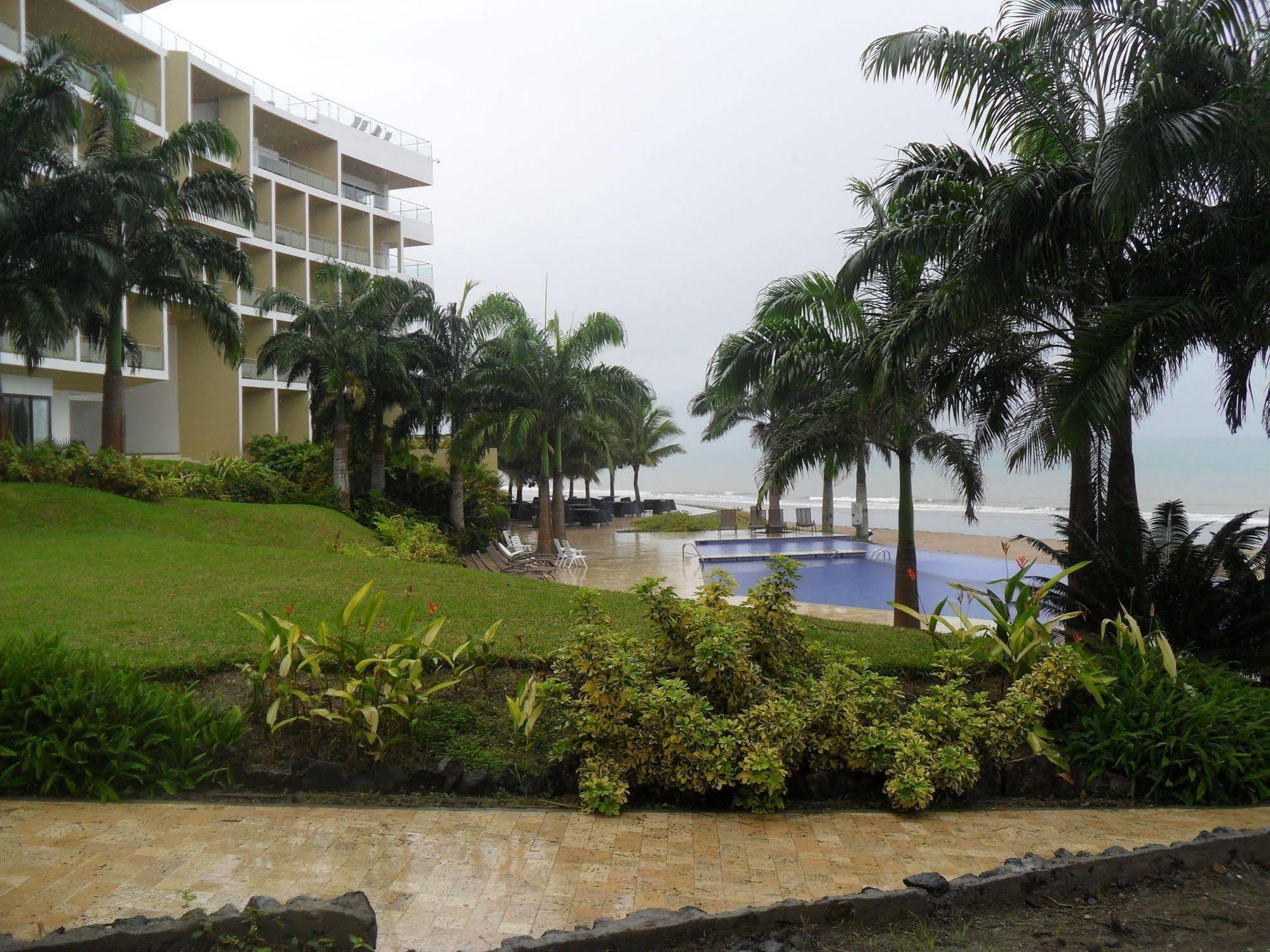 Hotel Makana Resort Tonsupa Zewnętrze zdjęcie